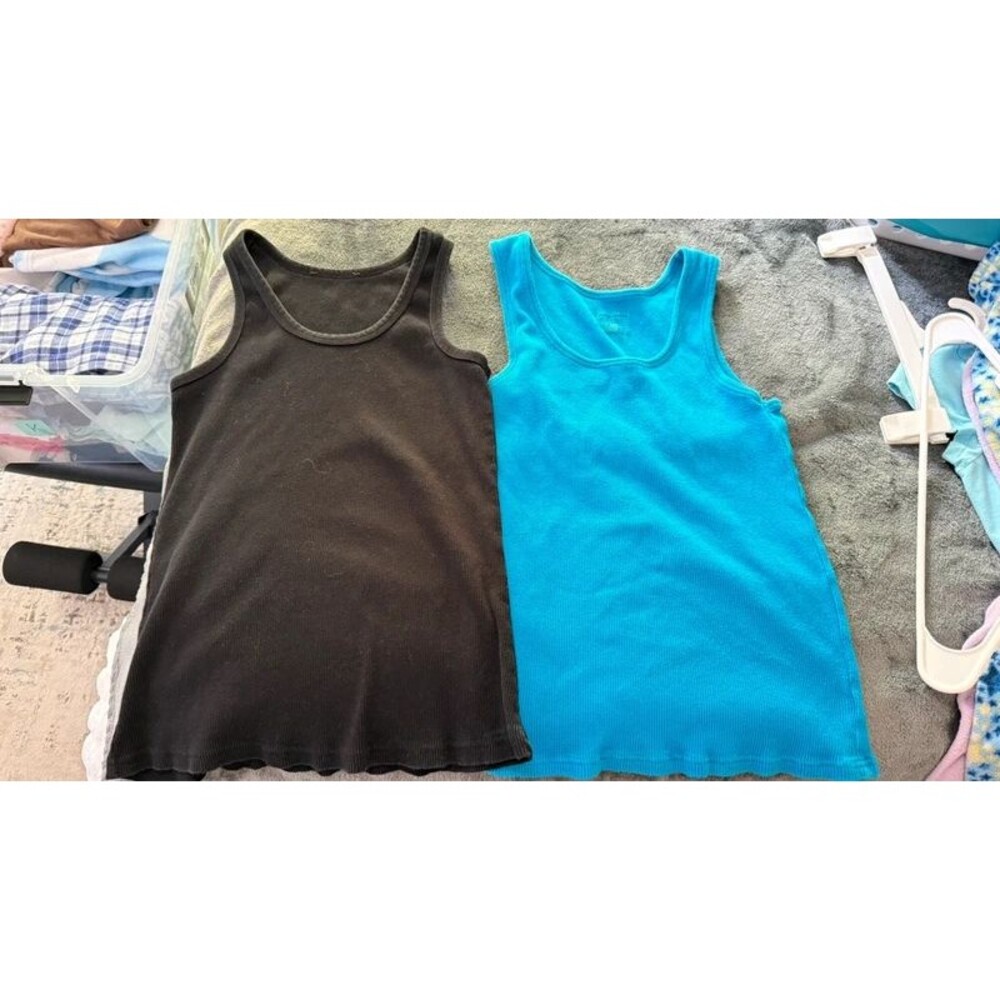 Vintage old navy ribbed tanks. L